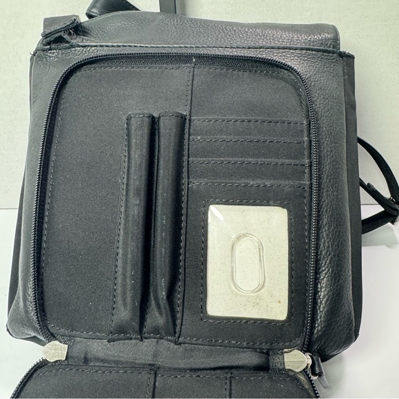 FOSSIL Black Pebbled Leather and Nylon Sling Crossbody Bag with Organizer Pocket - Picture 9 of 16